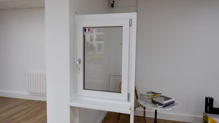 Installation fenêtre PVC oscillo-battante Chambourcy