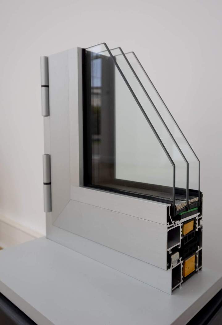 Installation fenêtre alu industrielle Chambourcy