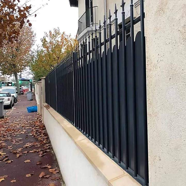 Installation de clôture sur mesure en extérieur à Chambourcy